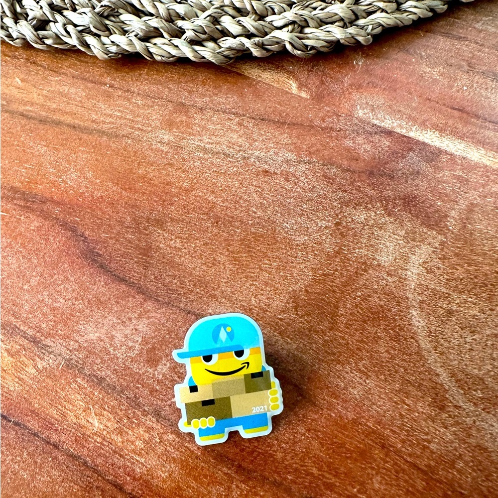 New Amazon Employee Limited Edition Peak Season 2021 Peccy Pin RARE